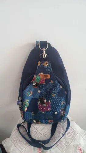 Mochila frontal SK azul marinho estampada