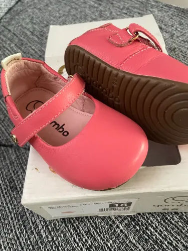 Sapatilha rosa em couro Gambo 