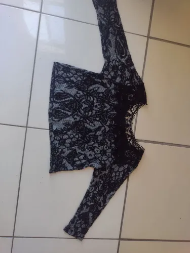 Crooped renda preta com mangas