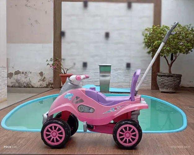 Vendo carrinho com todos os acessórios, inclusive as proteções laterais!