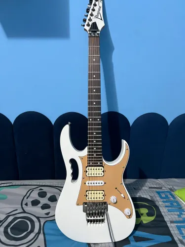 Guitarra Ibanez Jem JR Steve vai 