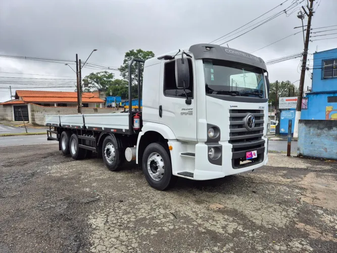 Vw 30280 2022 bitruck 4 eixos Carroceria baixo km