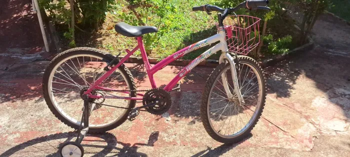 Bicicleta Infantil Rosa com Cesta e Rodinhas