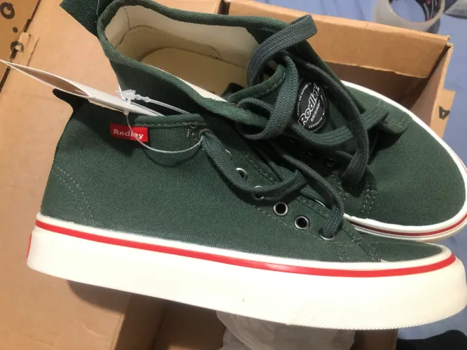 Tênis Redley novo, tamanho 36.