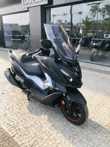 Cruisym 300 2023 - Apenas 5.000km