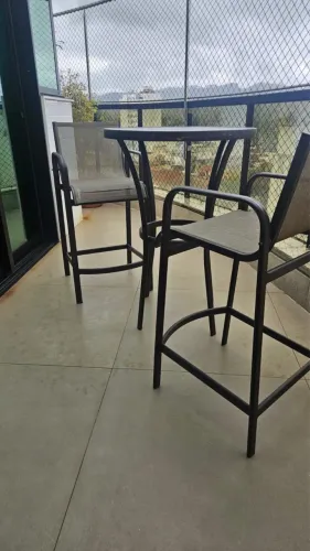 Conjunto Bistrô em Alumínio com 2 Cadeiras - Excelente Estado!