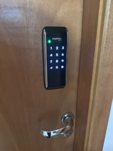 Instalação de fechadura digital