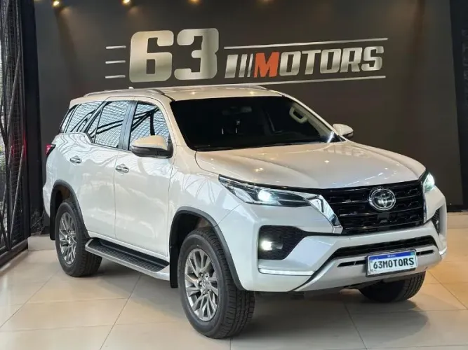 Toyota Hilux SW4 SRX 4X4 2.8 TDI 16V Dies. Aut. 2021