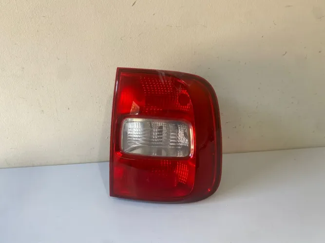 Lanterna direita Saveiro G5 / G6 2008/2009/2010/2011/2012/2013/2014/2015/2016