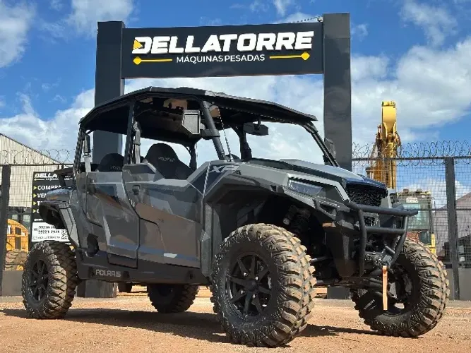 UTV Polaris General 2023 - 4 Lugares, 4.000 km, Som, Guincho e Suporte Rhino Rack.