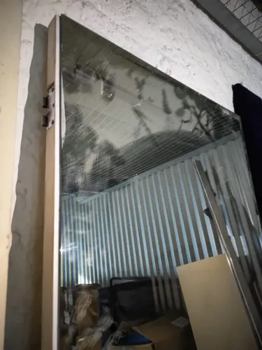 Porta com espelho