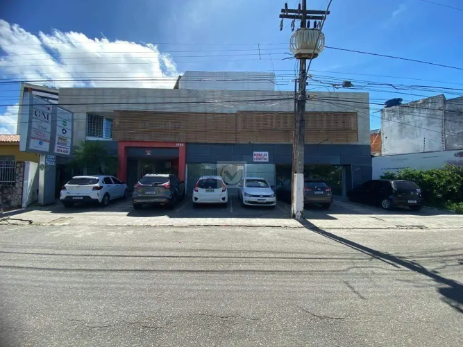 Loja Comercial na Av. Gonçalo Prado Rolemberg no Bairro São José