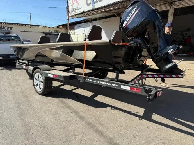 Canoa soldada direto da fábrica 