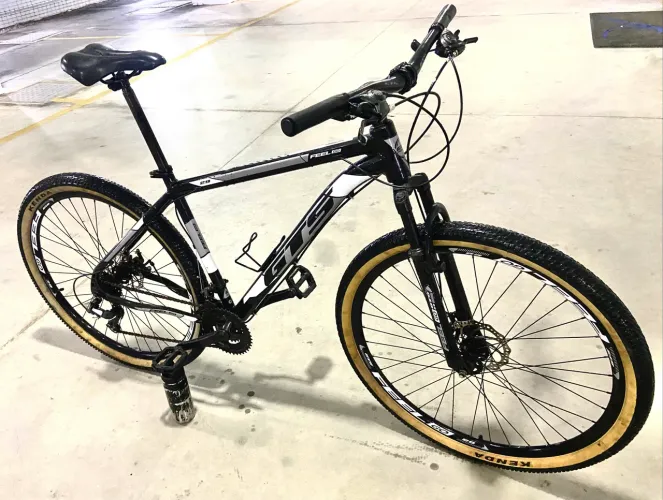 Bike aro 29 toda em ALUMÍNIO tam 19 (G) com UPGRADES