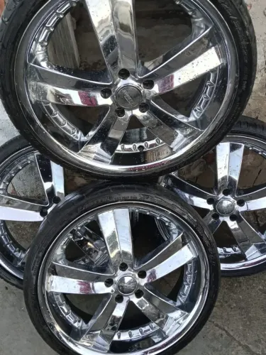 Vendo jogo de roda aro 20 5 Furos