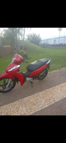 Honda biz 125 vermelha