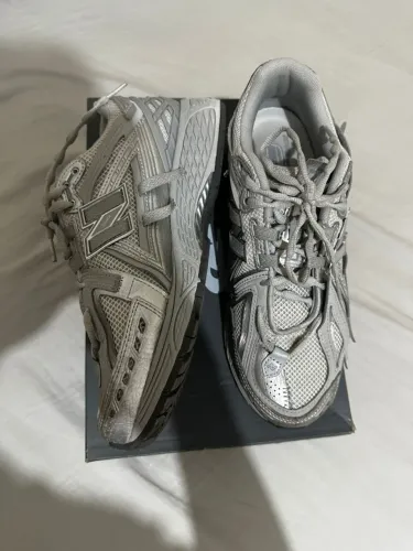 tênis new balance 1906a metallic silver