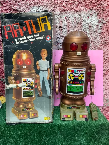 Brinquedo antigo robo ar-tur artur estrela anos 80