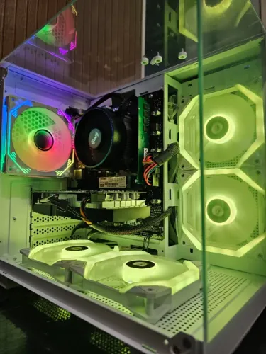 PC Gamer Curiosamente bom