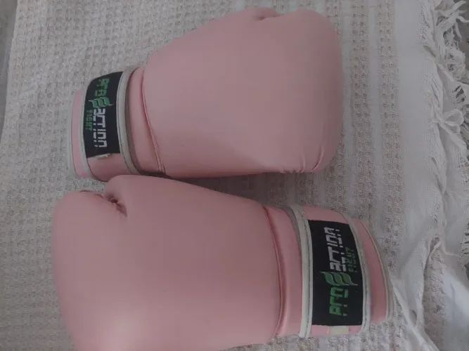 Vendo essa luva de boxe