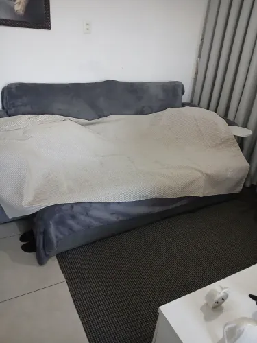 Tapete bege novo antiderrapante