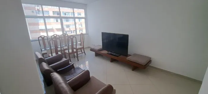 ALUGO APARTAMENTO MOBILIADO NA PRAIA DE ICARAI