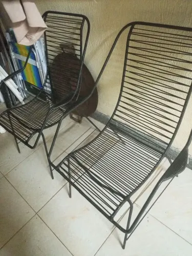 Vendo 2 cadeira ferro