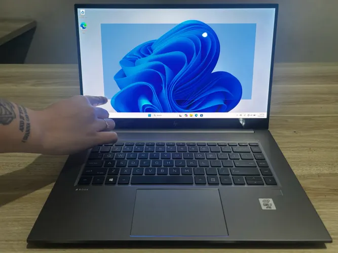Notebook HP i7 10ª GPU 4GB 512SSD 32GB Memória Touchscreen
