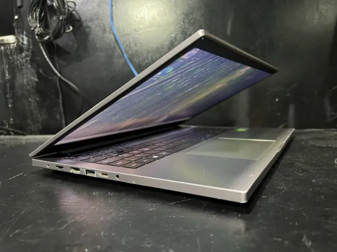 Samsung Book X50 - Intel Core i7 10TH