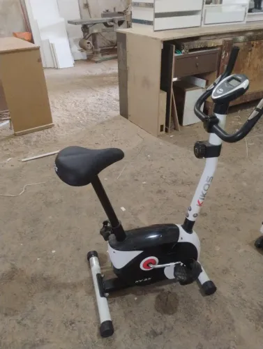 Bicicleta ergométrica Kikos kv31i
