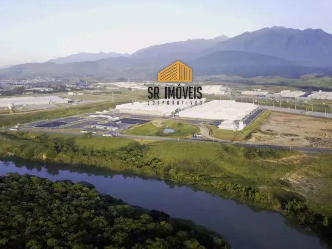Imóvel para aluguel tem 11462 metros quadrados em Zona Industrial - Itatiaia - RJ