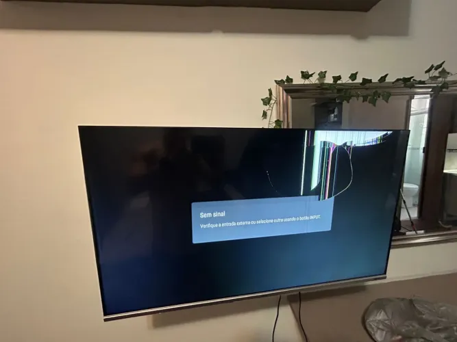 Smart TV Philco 40" PTV40E3AAGSSBLF (Tela Quebrada - Para Retirada de Peças / Sucata)