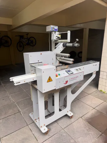 EMBALADORA AUTOMÁTICA FLOWPACK CSS60