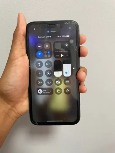 iPhone XR tela e bateria trocada e Face ID off