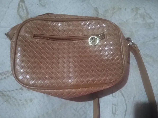 Vendo bolsa feminina 