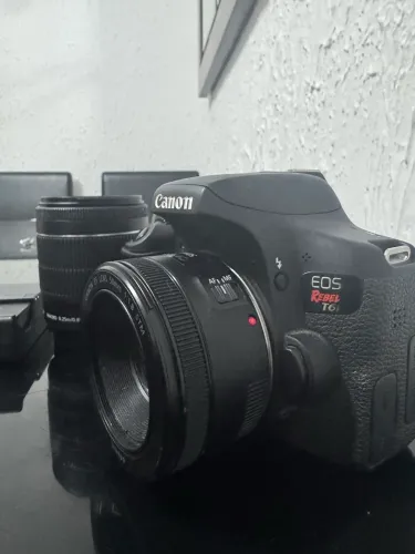 Camera Canon Rebel T6i + Lente 50mm e bateria