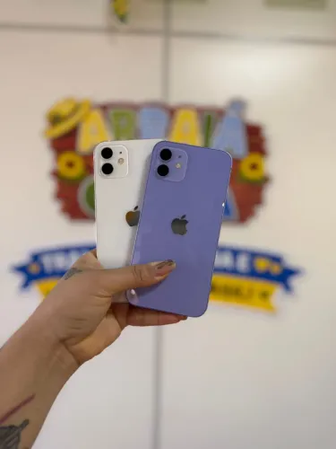 iPhone 12 semi novo