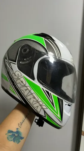 Capacete