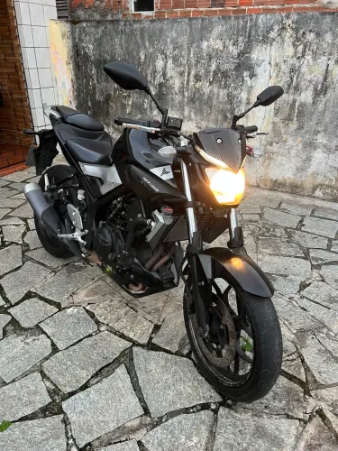 Vento moto muito boa bem conservada tudo funcionando bem