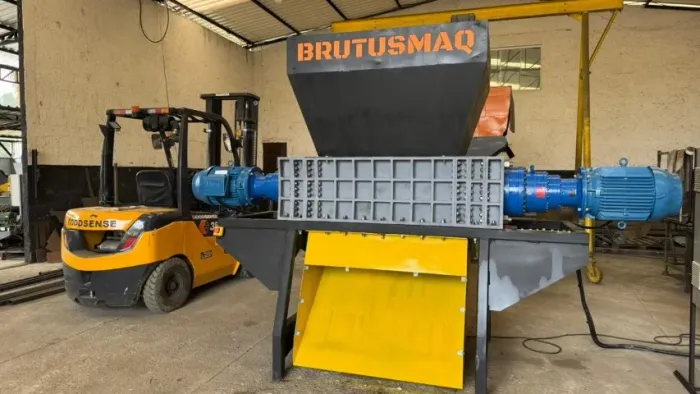 Triturador shredder com 2 motores de 30cv 1000mm