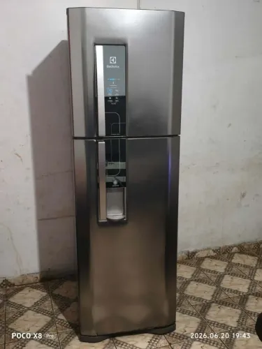 Geladeira Electrolux inox frost Free 