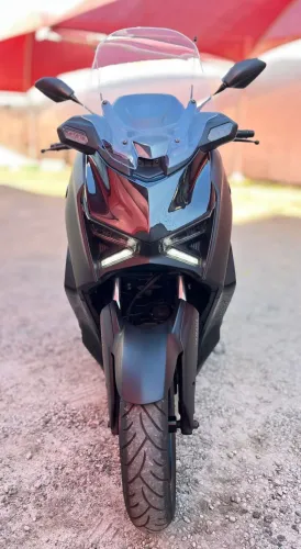 Yamaha XMAX 300 ABS 2026 - Apenas 4.000 km - Na Garantia de Fábrica