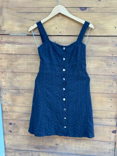 Vestido em tecido lesy