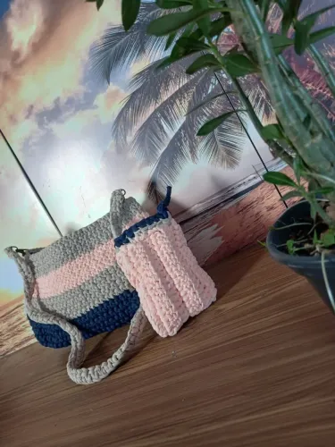 Bolsas de malha crochê