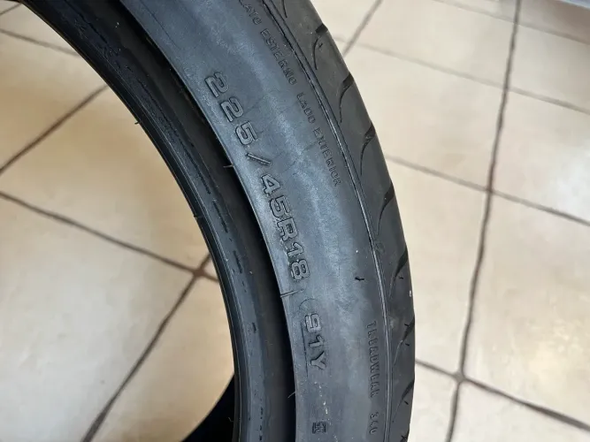 Pneu 225/45R18 91Y Goodyear EfficientGrip Run Flat NOVO