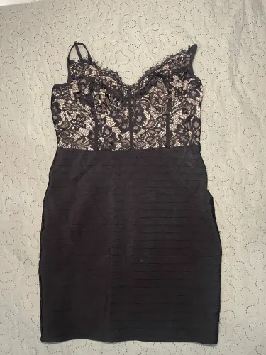 Vestido de renda