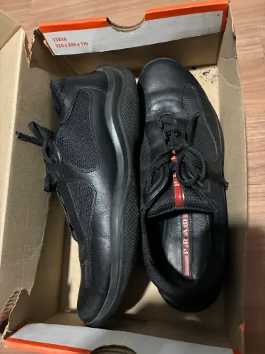 Tenis Prada