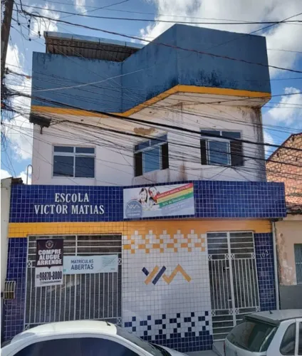 Alugo ou Vendo prédio 3 pavimentos.