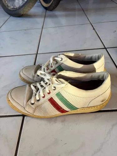 Sapatênis couro tamanho 39/40