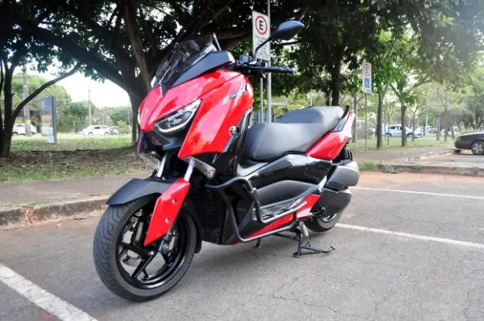 XMax 250 2024 com Seguro e Acessórios